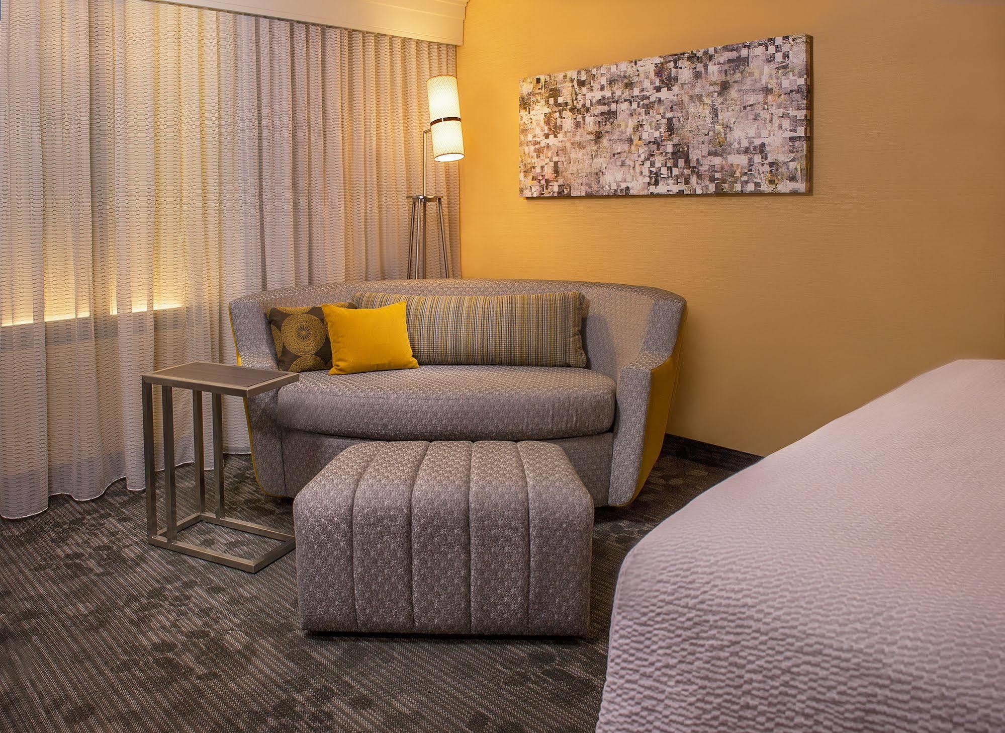 Hotel Courtyard By Marriott Lexington North Esterno foto
